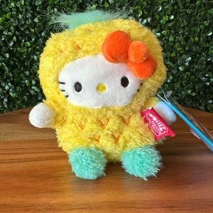 NWT Hello Kitty In Pineapple 4.5" Bumbumz Sanrio